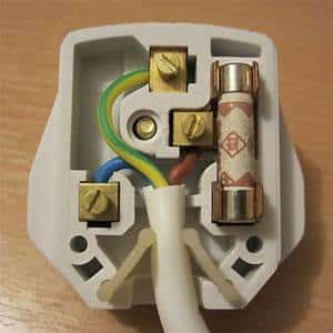 How to wire a plug ?